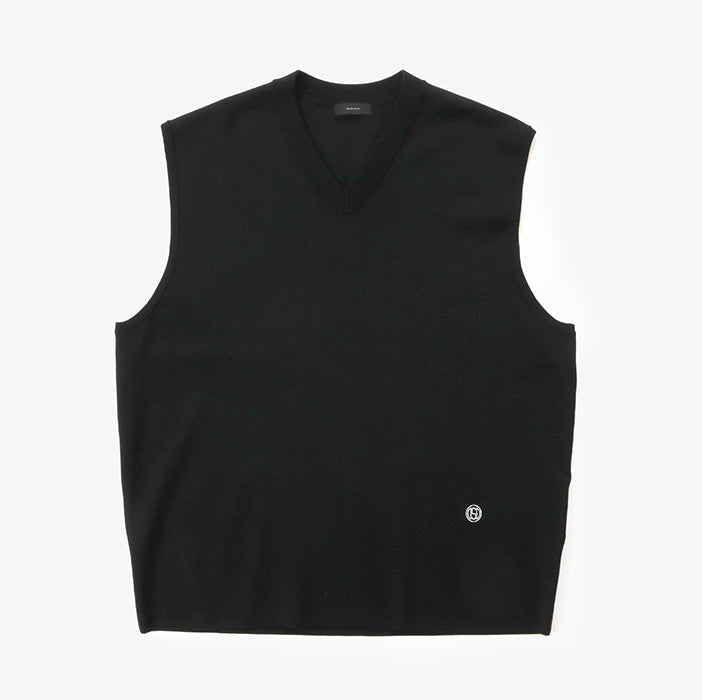 18GG SMOOTH V NECK VEST